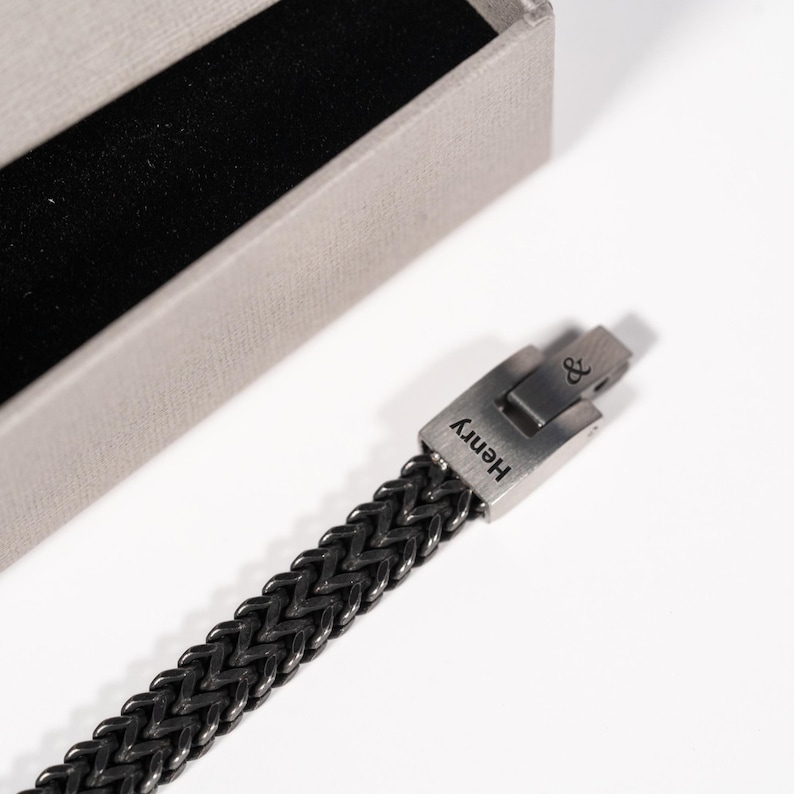 Men's Vintage Stainless Steel Bracelet: Personalized Engraved Chain