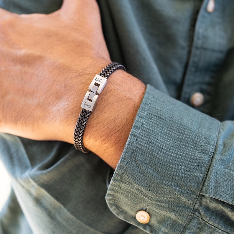 Men's Vintage Stainless Steel Bracelet: Personalized Engraved Chain