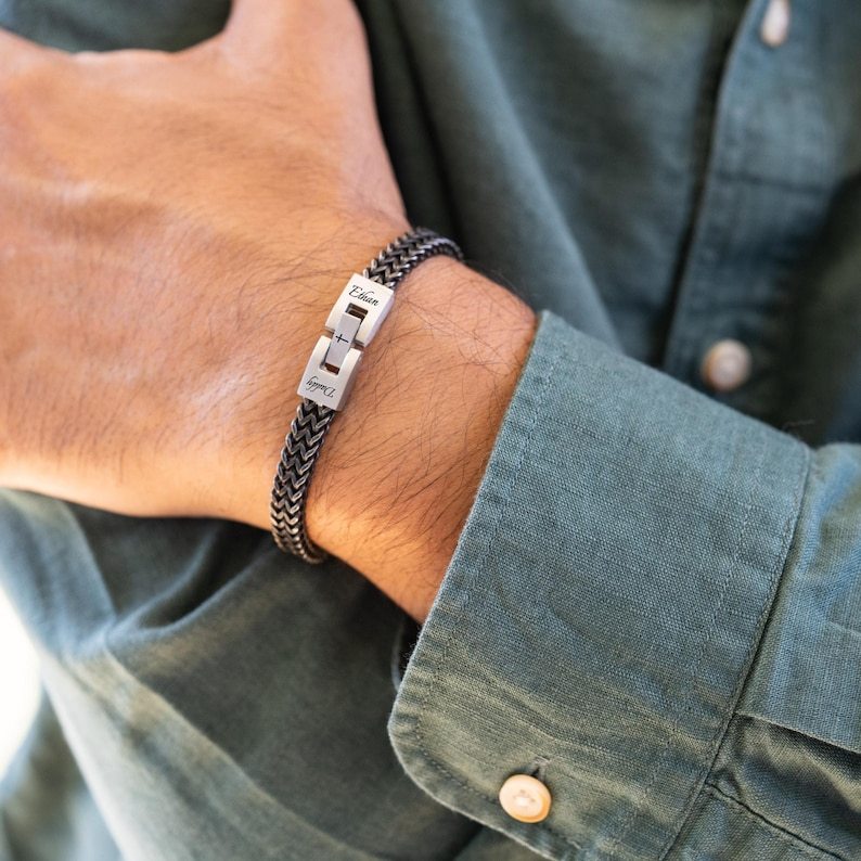 Men's Vintage Stainless Steel Bracelet: Personalized Engraved Chain