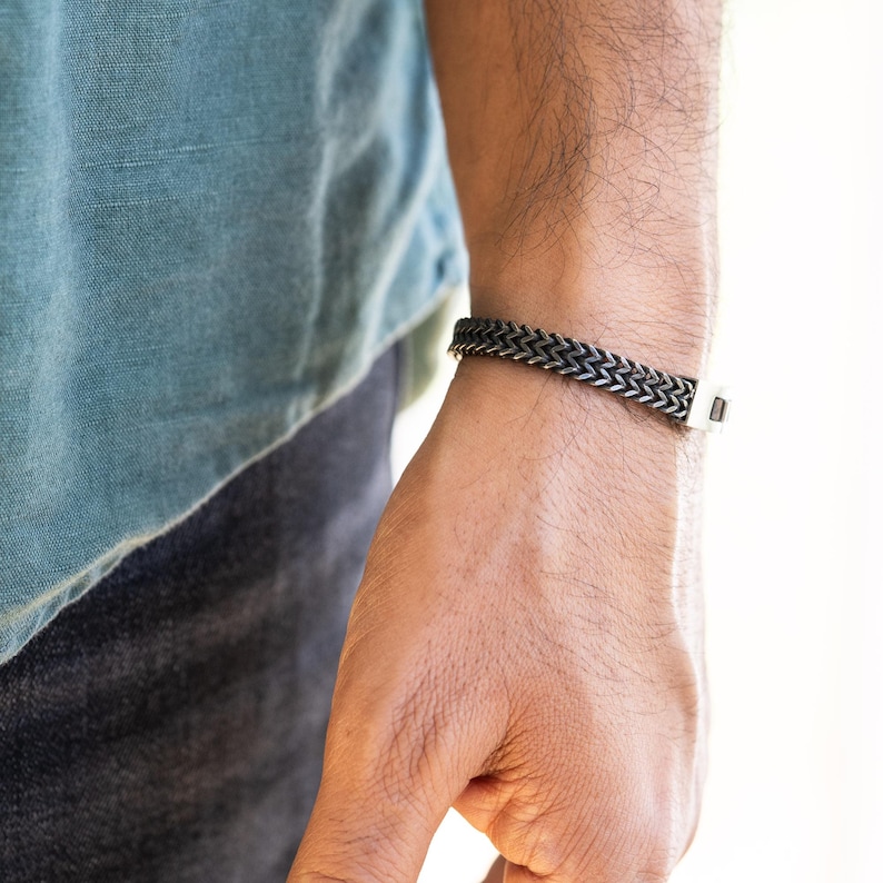 Men's Vintage Stainless Steel Bracelet: Personalized Engraved Chain