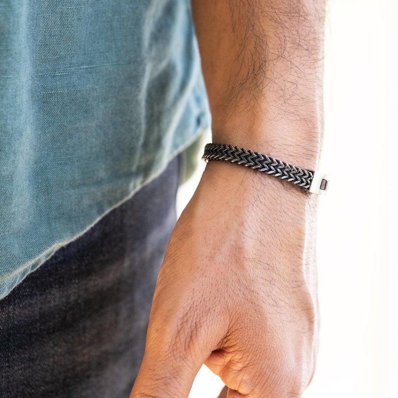 Men's Vintage Stainless Steel Bracelet: Personalized Engraved Chain