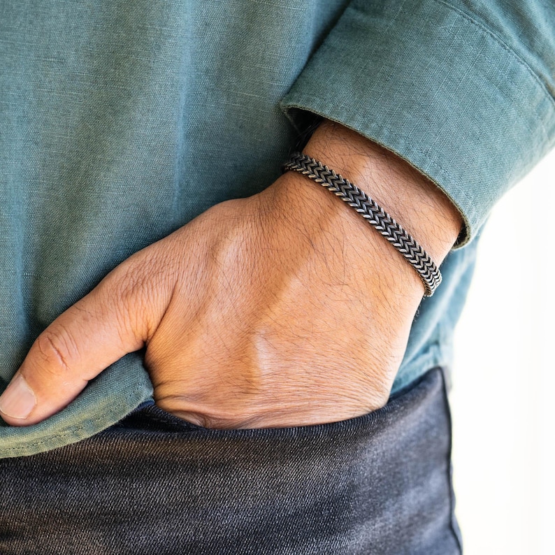 Men's Vintage Stainless Steel Bracelet: Personalized Engraved Chain