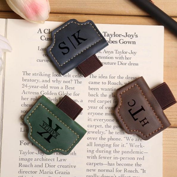 Personalized Magnetic Leather Bookmark,Leather Magnetic Bookmark with Pen Holder,Engraved Bookmark,Handmade Reader Gift,Bookmark For Men