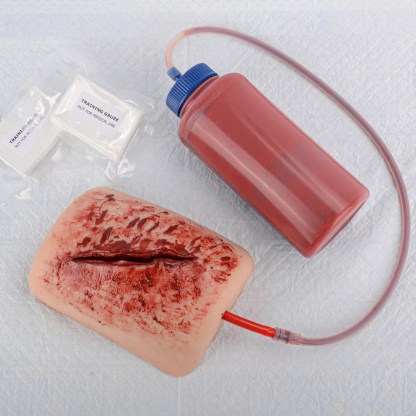 leg-laceration-wound-pack-leg