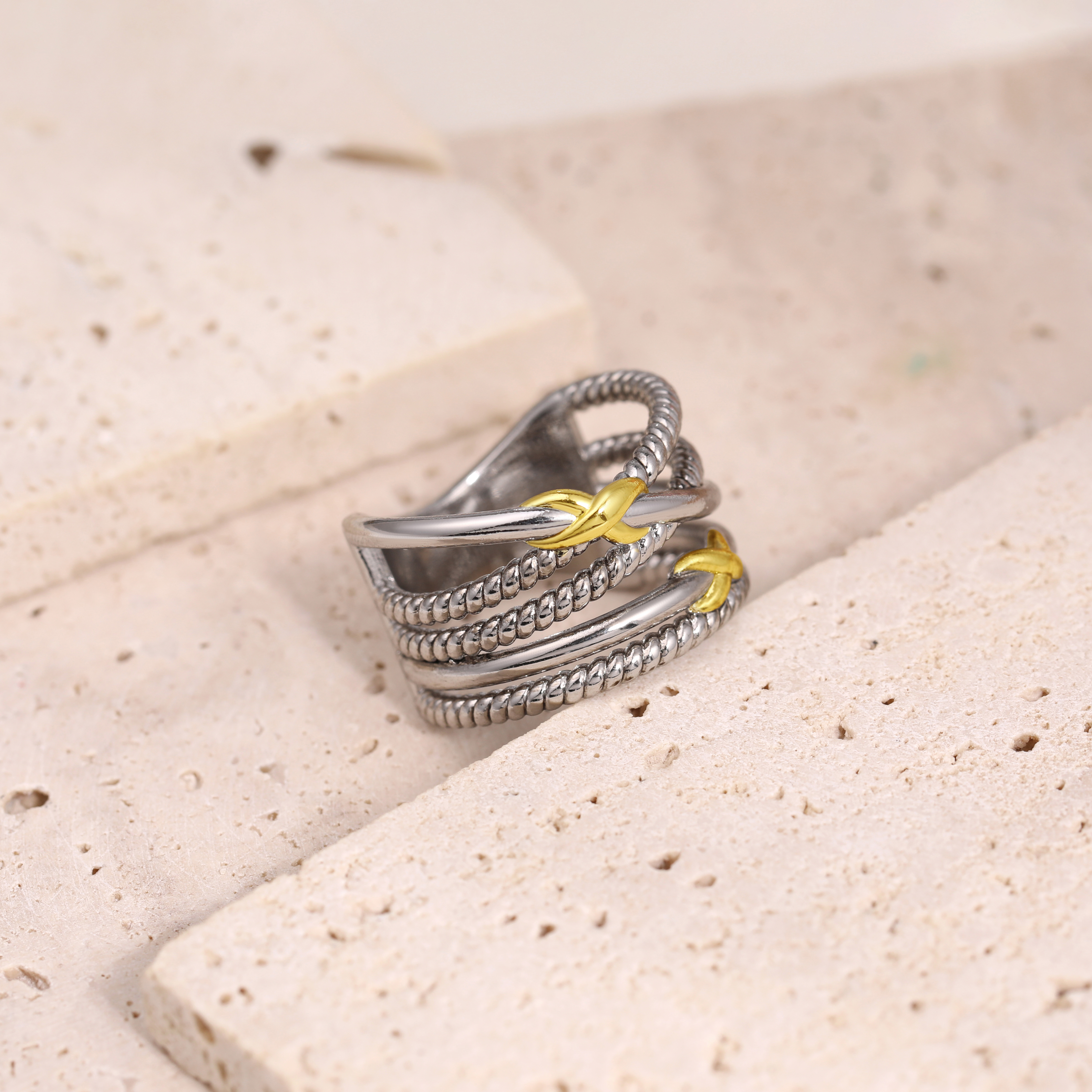 Women's Two Tone Knots Twisted Cable Ring For Daily Wear