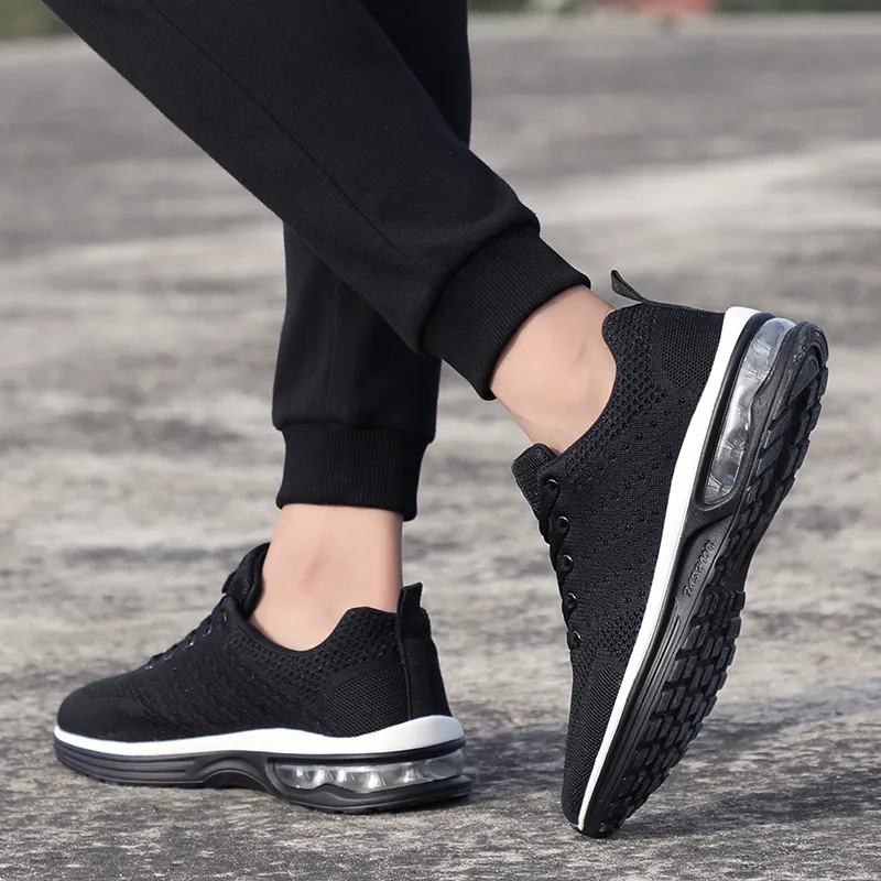 MEN'S EXTENDED WIDTH FOOT AND HEEL COMFORTABLE BREATHABLE SNEAKERS