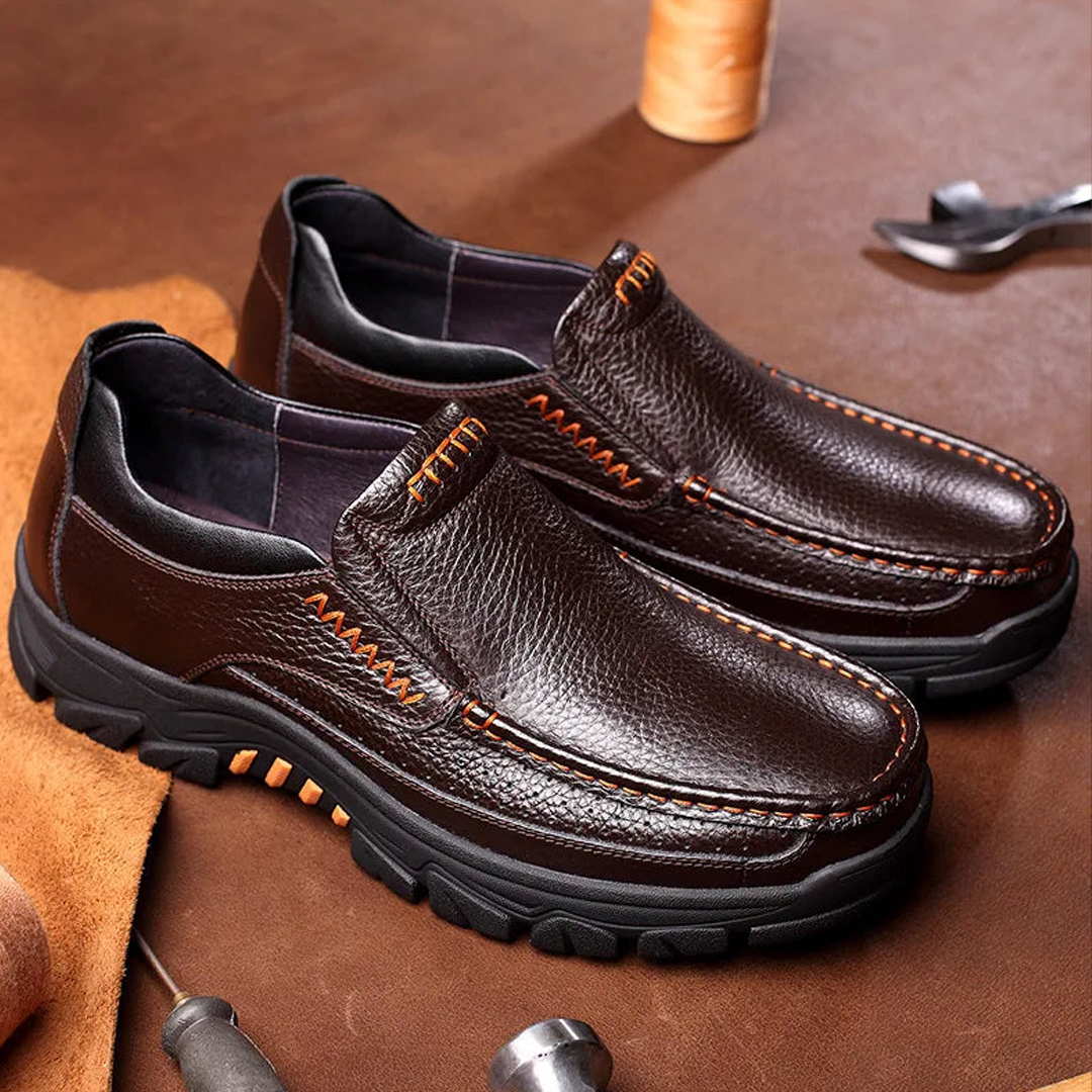 ⏰Limited Time Offer--50% OFF 🎉Men's waterproof and non-slip soft insole corrective leather shoes