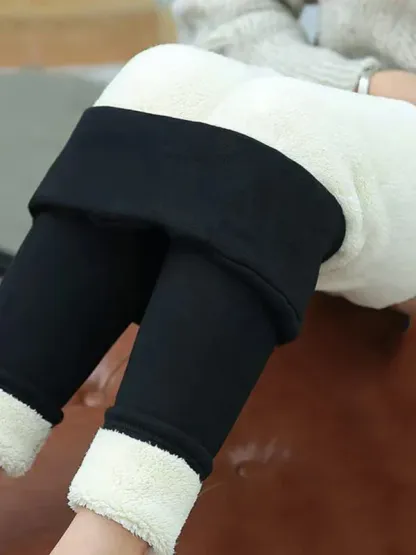 Women Can’t Get Enough of These Cozy Cashmere Leggings