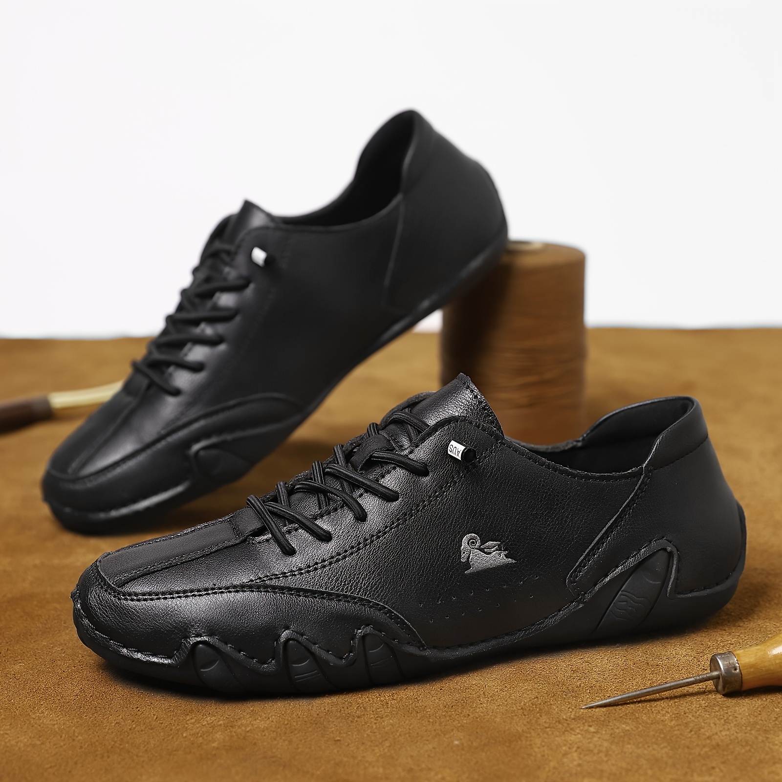 KINODAY Antelope Graphic Fashion Walking Shoes  Low-top Lace Up Casual Sneakers  Non-slip Flat Shoes