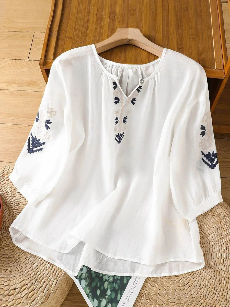 Women's Solid Color V-neck 3/4 sleeves Positioning Embroidery Casual C