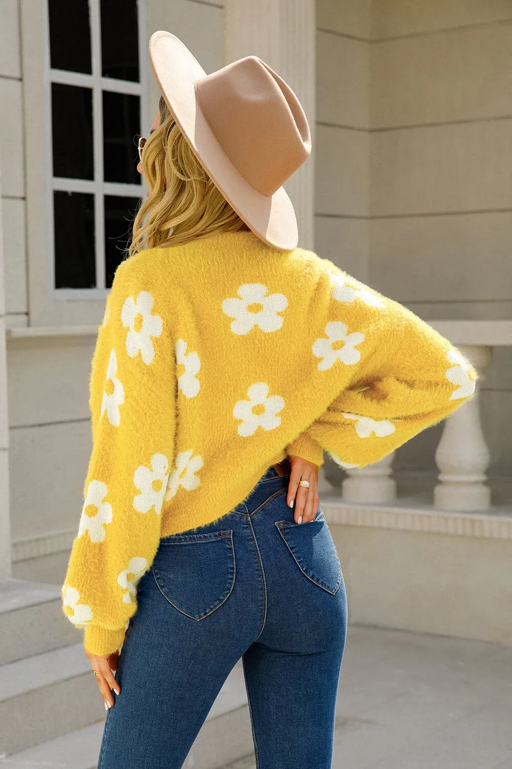 2025 Fall Trendy Street Floral Knit Cardigan – Short Cropped Sweater for Women