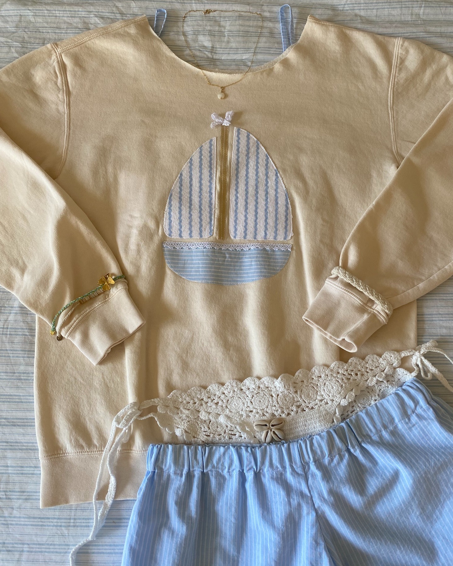 Women's Nautical Sailboat Patch One-Shoulder Pullover Sweatshirt