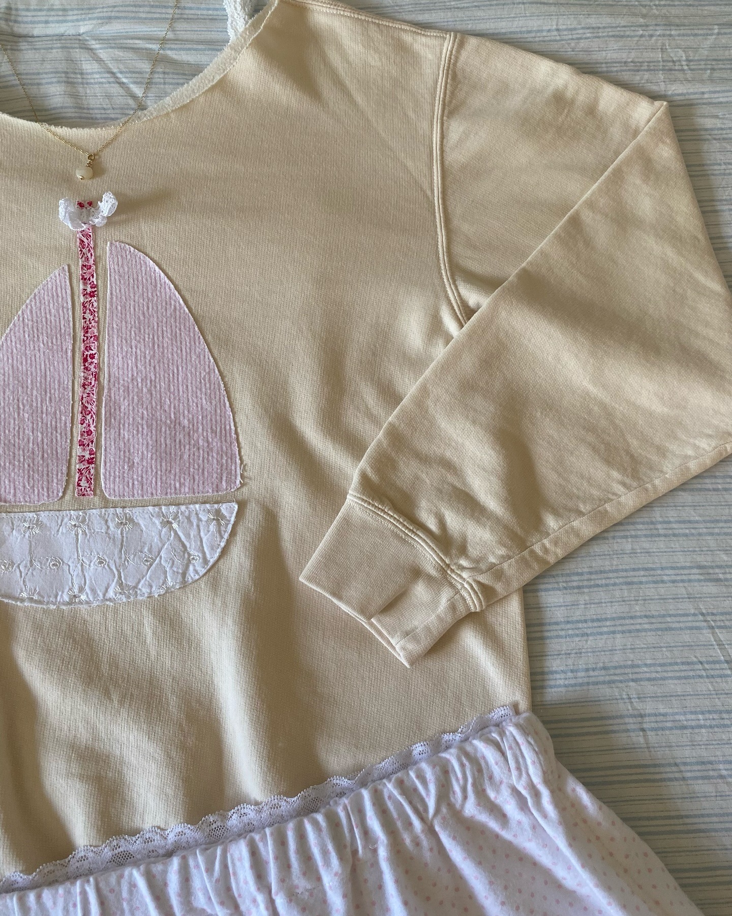 Women's Nautical Sailboat Patch One-Shoulder Pullover Sweatshirt