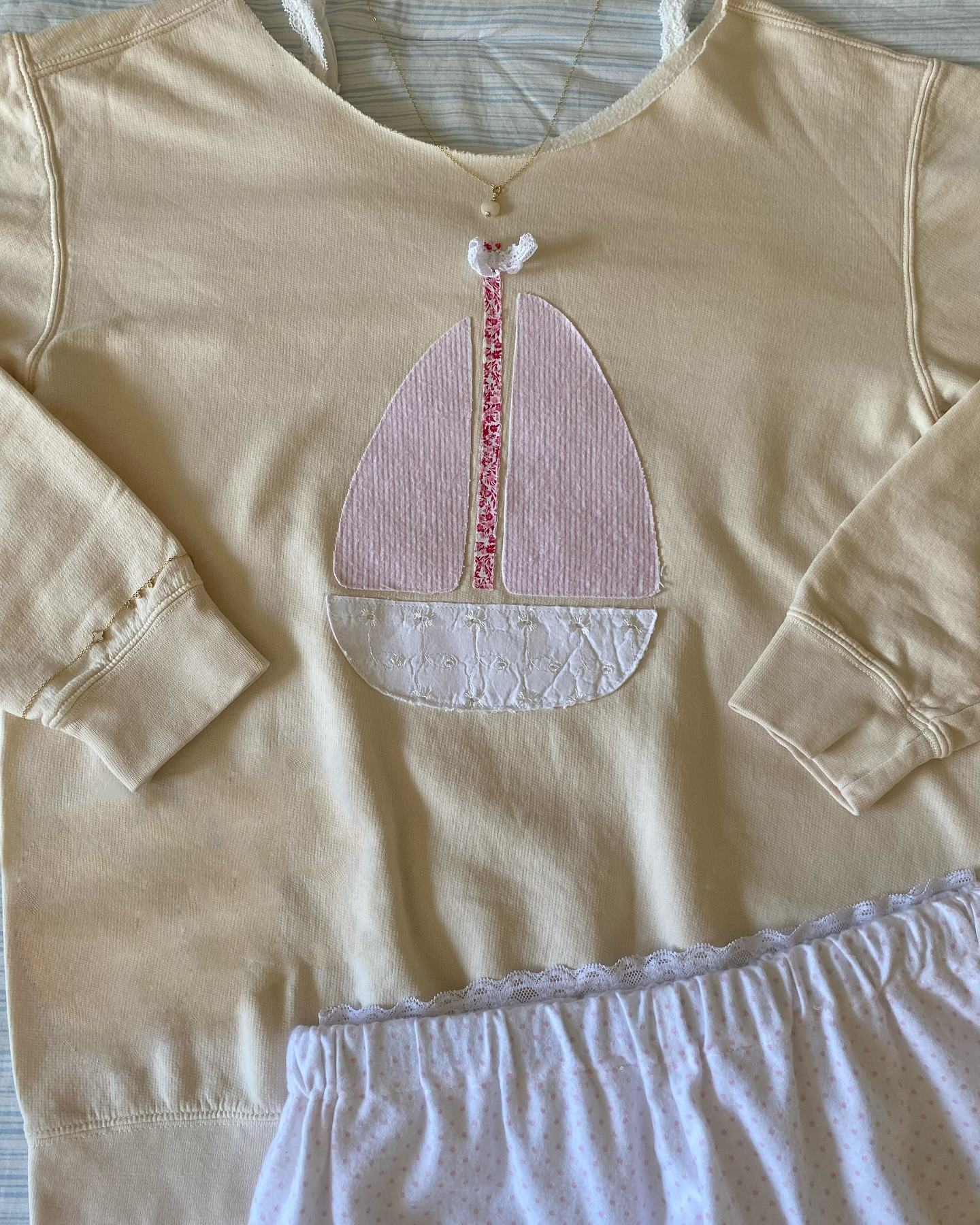 Women's Nautical Sailboat Patch One-Shoulder Pullover Sweatshirt