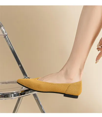 Arromic's Pointed-toe Flats