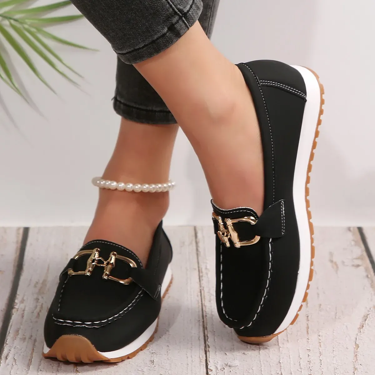 🔥LAST DAY 70% OFF - Women Comfortable Chain Decor Casual Walking Shoes