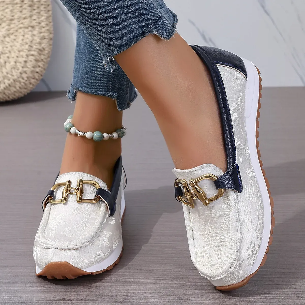 🔥LAST DAY 70% OFF - Women Comfortable Chain Decor Casual Walking Shoes
