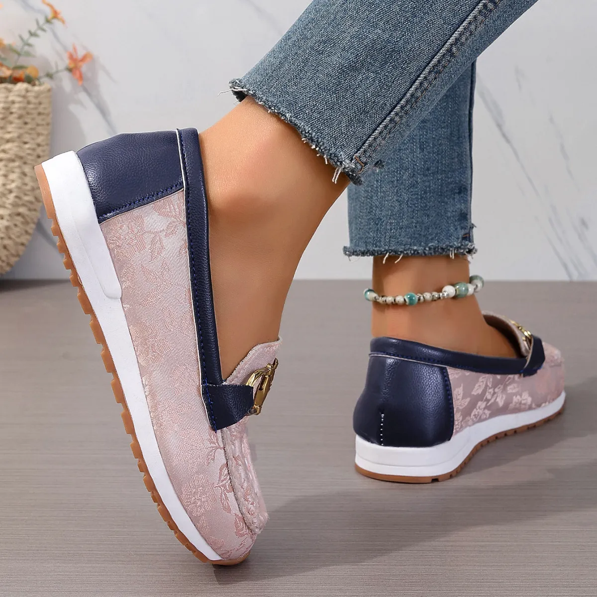 🔥LAST DAY 70% OFF - Women Comfortable Chain Decor Casual Walking Shoes