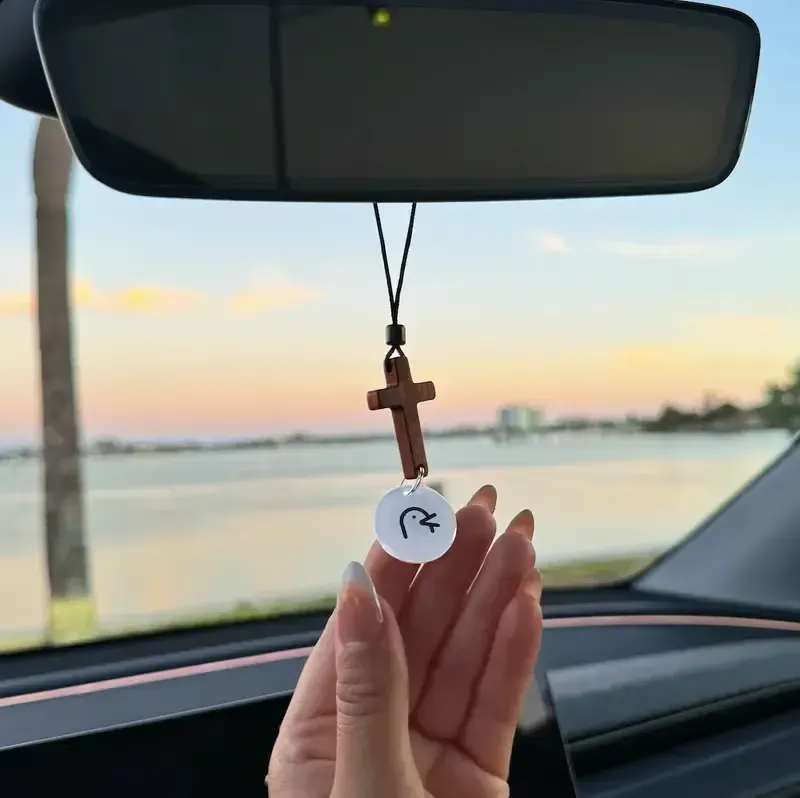 ✝️Bible Verse Car Rearview Hanging Cross Ornament - Tap for a Bible Verse Every Day