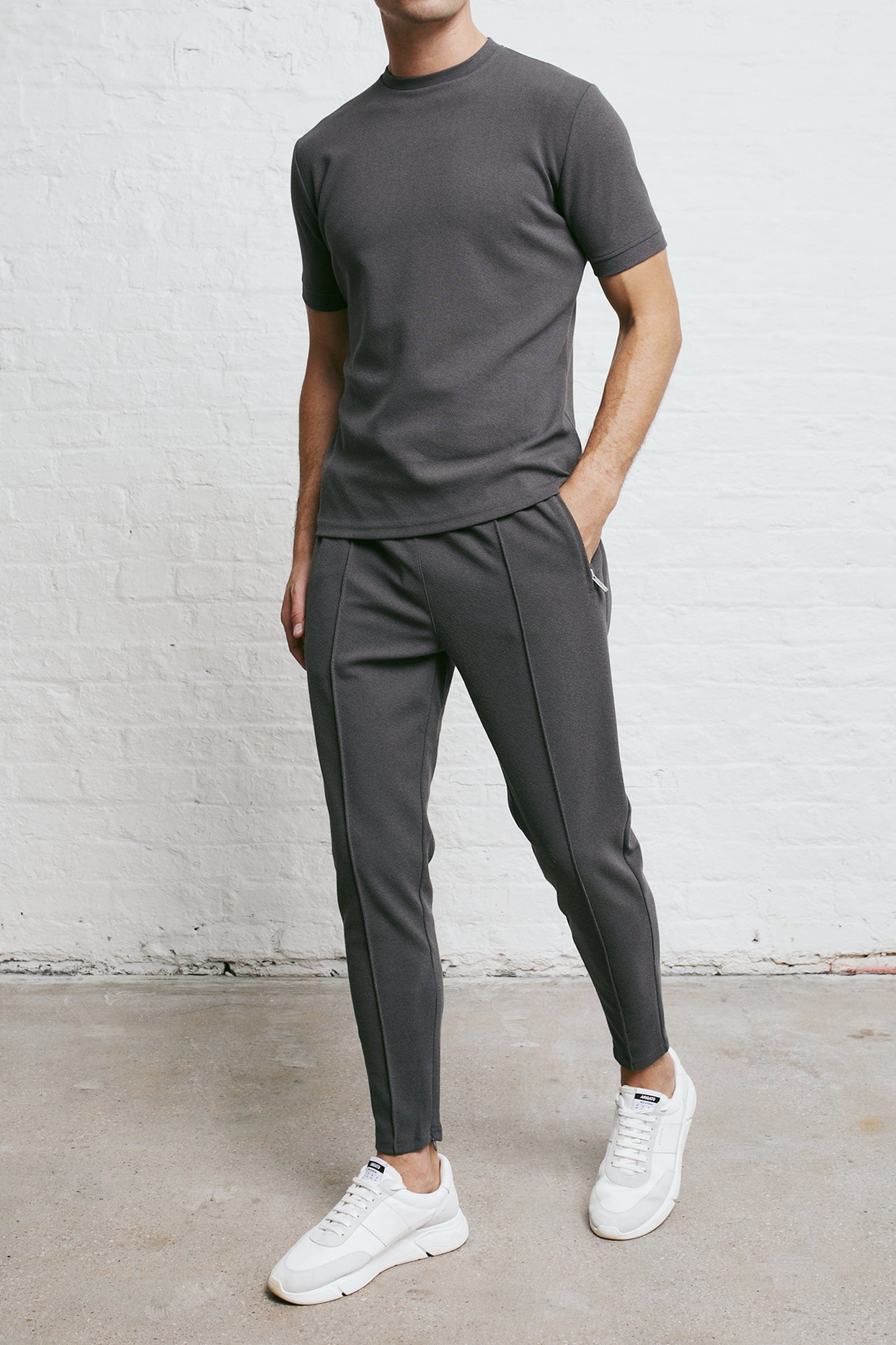 Textured Smart Pleated Pant - Charcoal