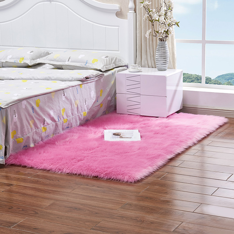 Hot Selling Carpet for Bedroom and Living Room, Bedside Rug, Home Use Faux Fur Plush Carpet, Stain Resistant and Easy to Clean