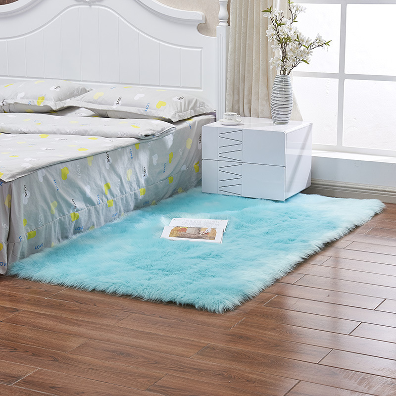 Hot Selling Carpet for Bedroom and Living Room, Bedside Rug, Home Use Faux Fur Plush Carpet, Stain Resistant and Easy to Clean