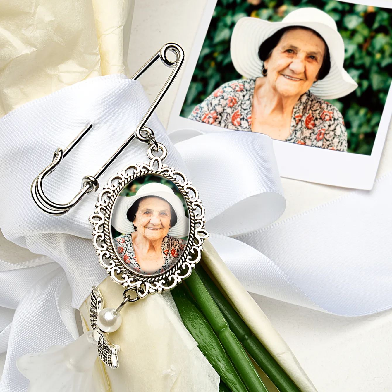 Personalized Angel Wings Pin Brooch Wedding Bouquet Photo Charm Wedding Memorial Gift for Bride