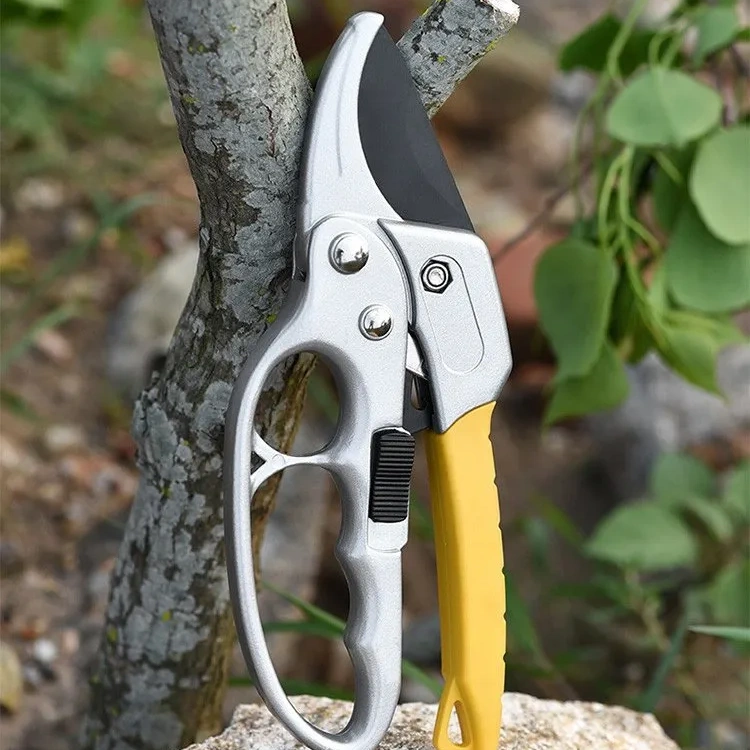 Ostrza do cięcia gałęzi SK5 z uchwytem z drewna długotrwałego