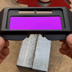 Automatic darkening welding goggles