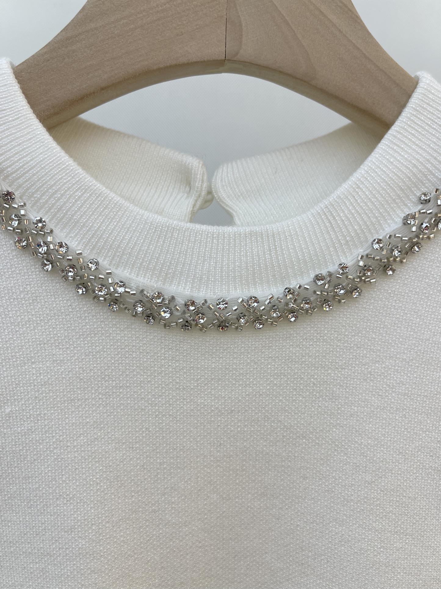  Crystal - Trimmed Knit Sleeveless Blouse