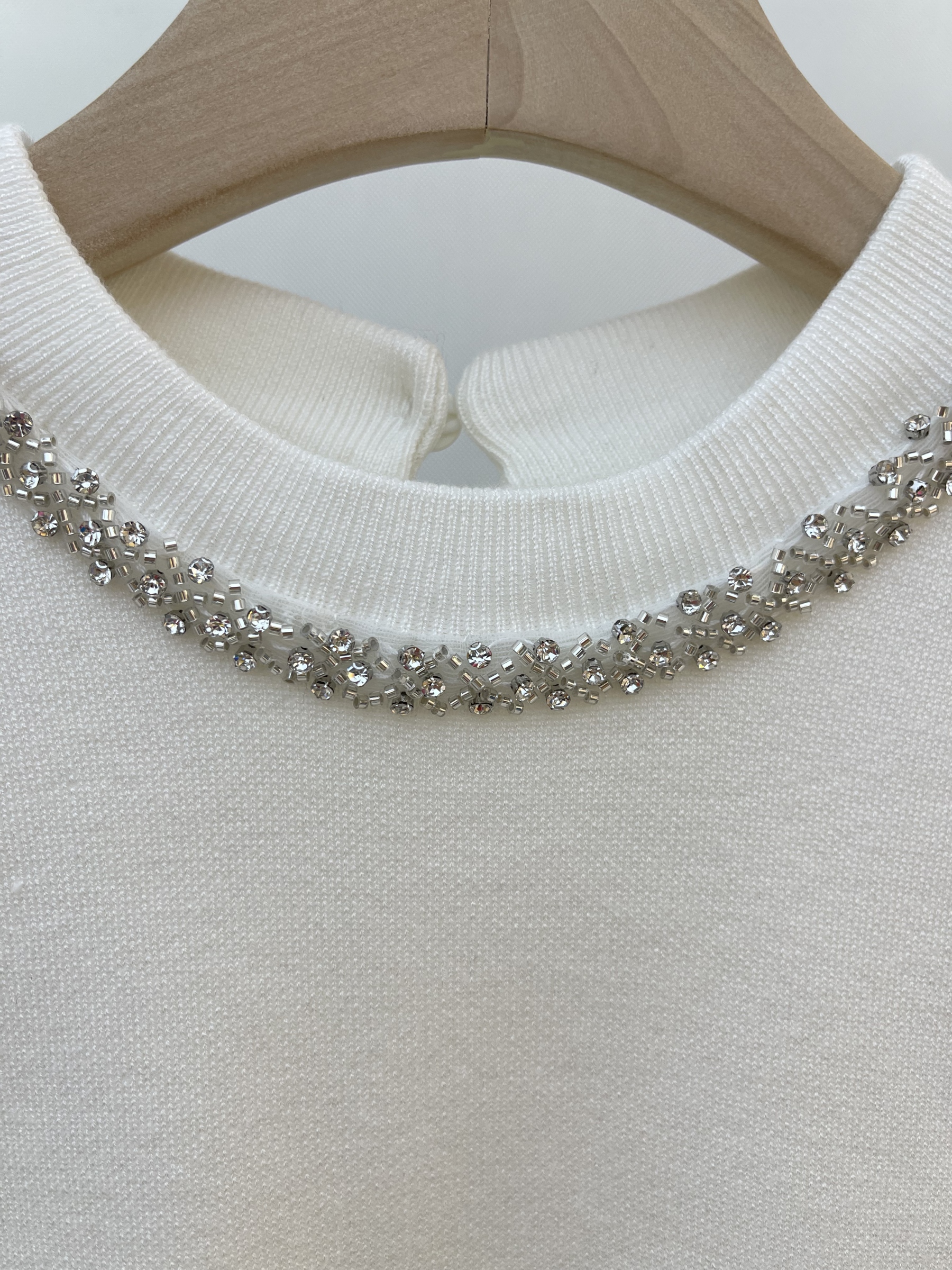  Crystal - Trimmed Knit Sleeveless Blouse