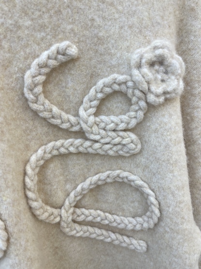 Cropped Knit Pullover in Light Tan with Decorative Braided Motifs