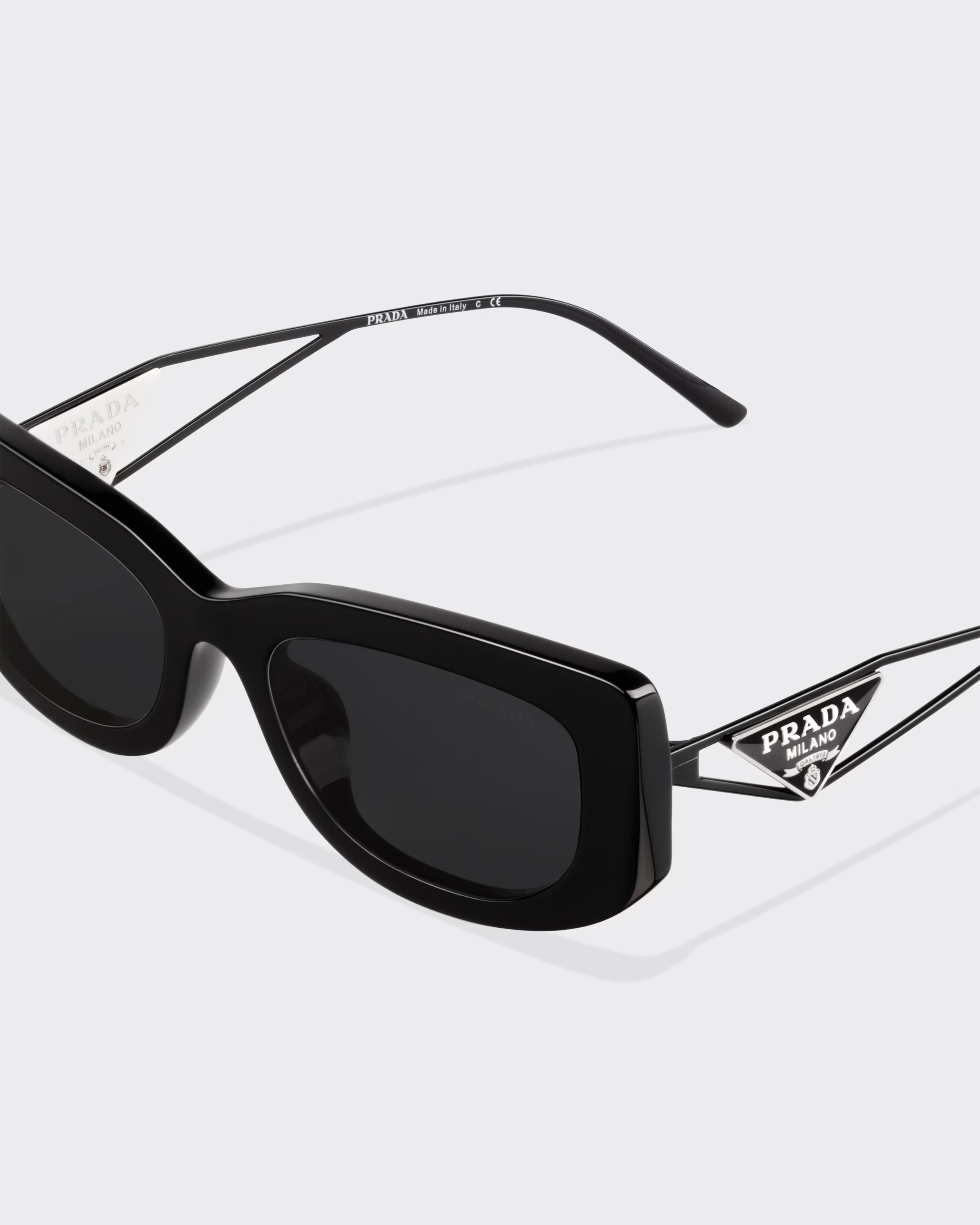 PRAthtDA Slate Gray Lenses Sunglasses With Triangle Logo