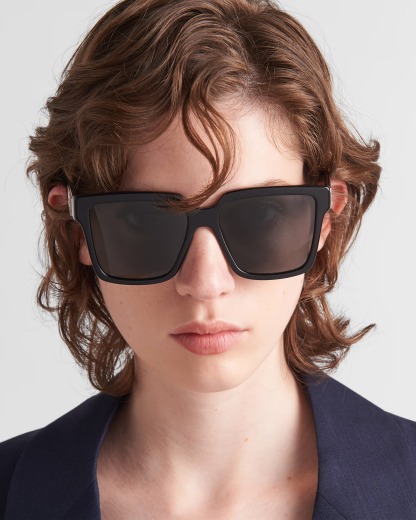 PRAthtDA Slate Gray Lenses Sunglasses With Prathtda Logo 