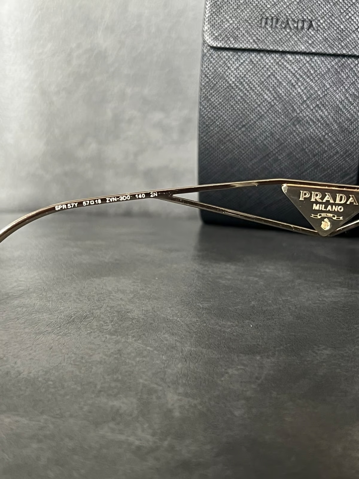 Prathtda PR 57Y ZVN3D0 Sunglasses With Triangle Logo in Gold and Brown NWT 585