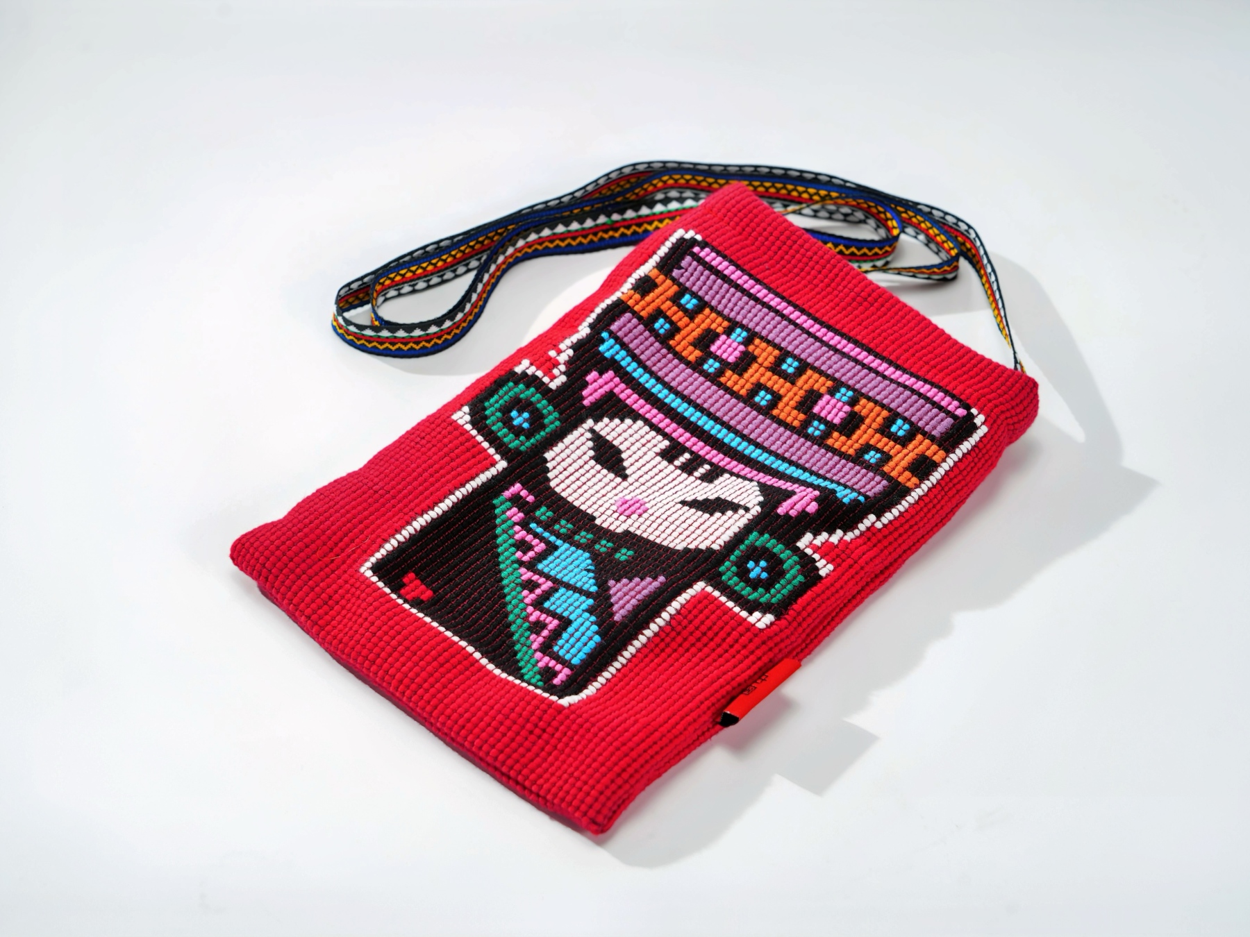 Xilankapu Tujia Brocade "Fuwa"  crossbody bag– 32-Heddle Plain Weave