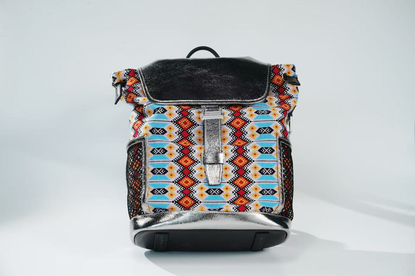 Xilankapu Tujia Brocade Backpack – “Baba Rack” Frame Design