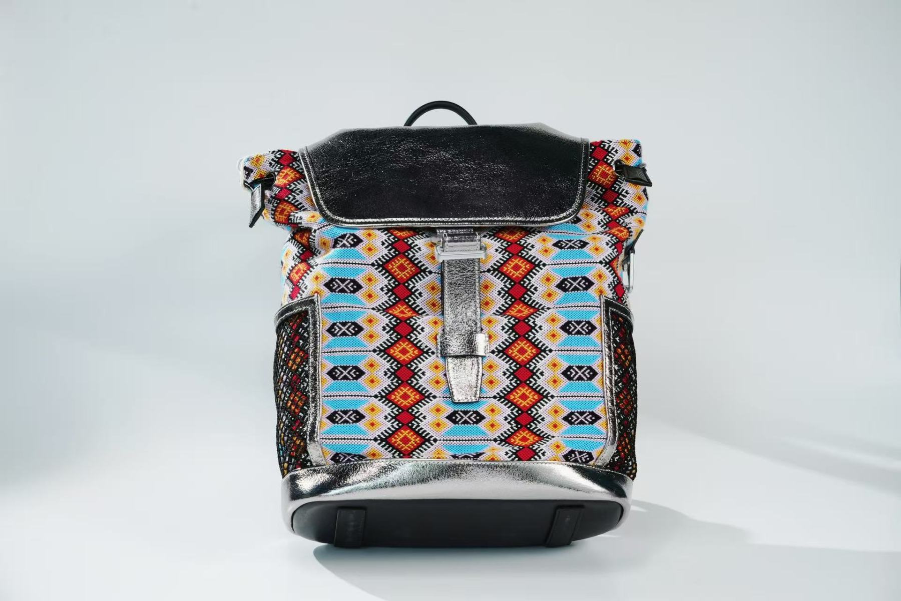 Xilankapu Tujia Brocade Backpack – “Baba Rack” Frame Design