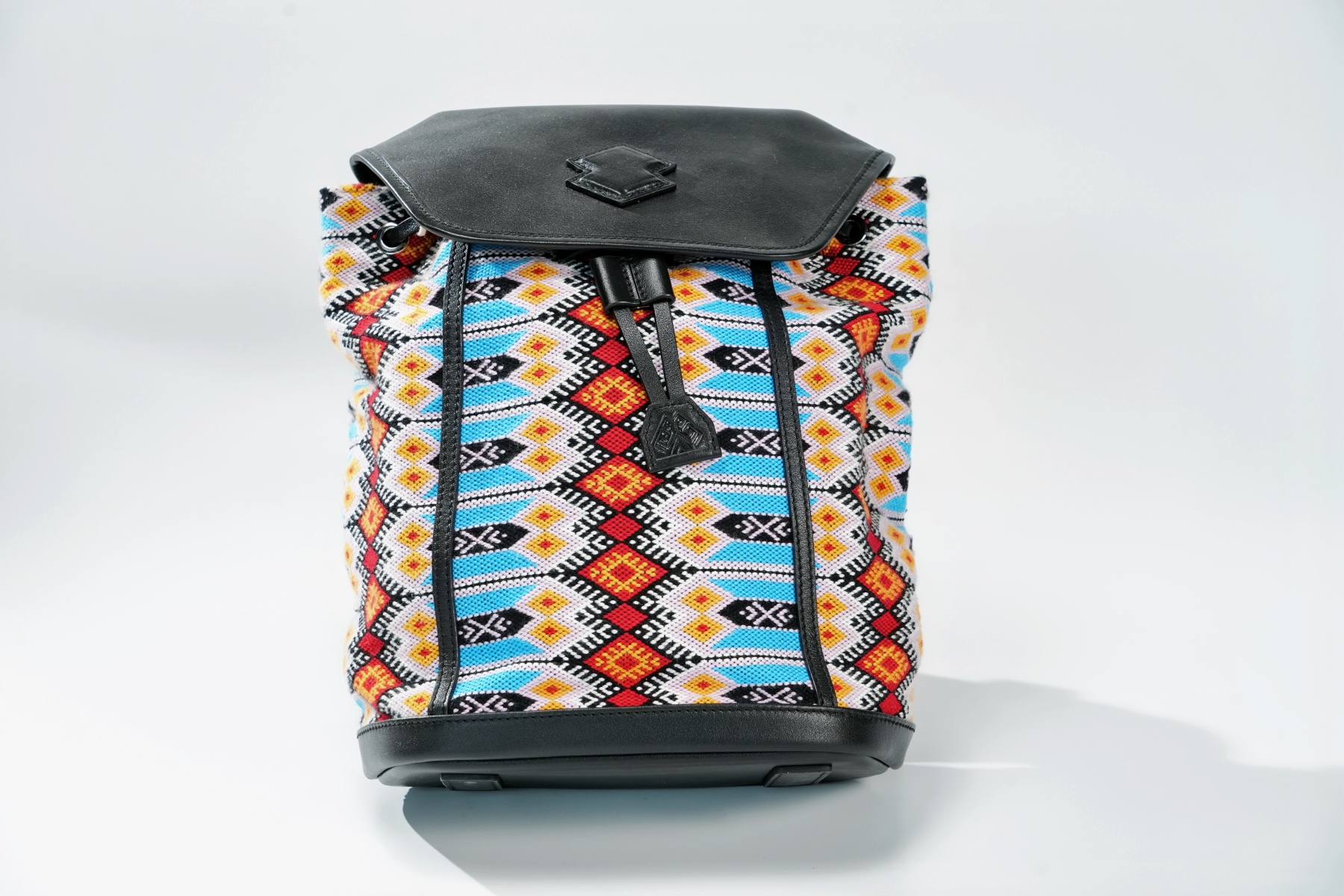Xilankapu Tujia Brocade Backpack – “Baba Rack” Frame Design