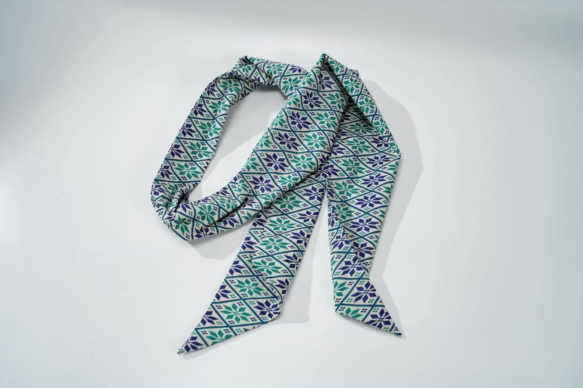 Xilankapu Tujia Brocade Scarf