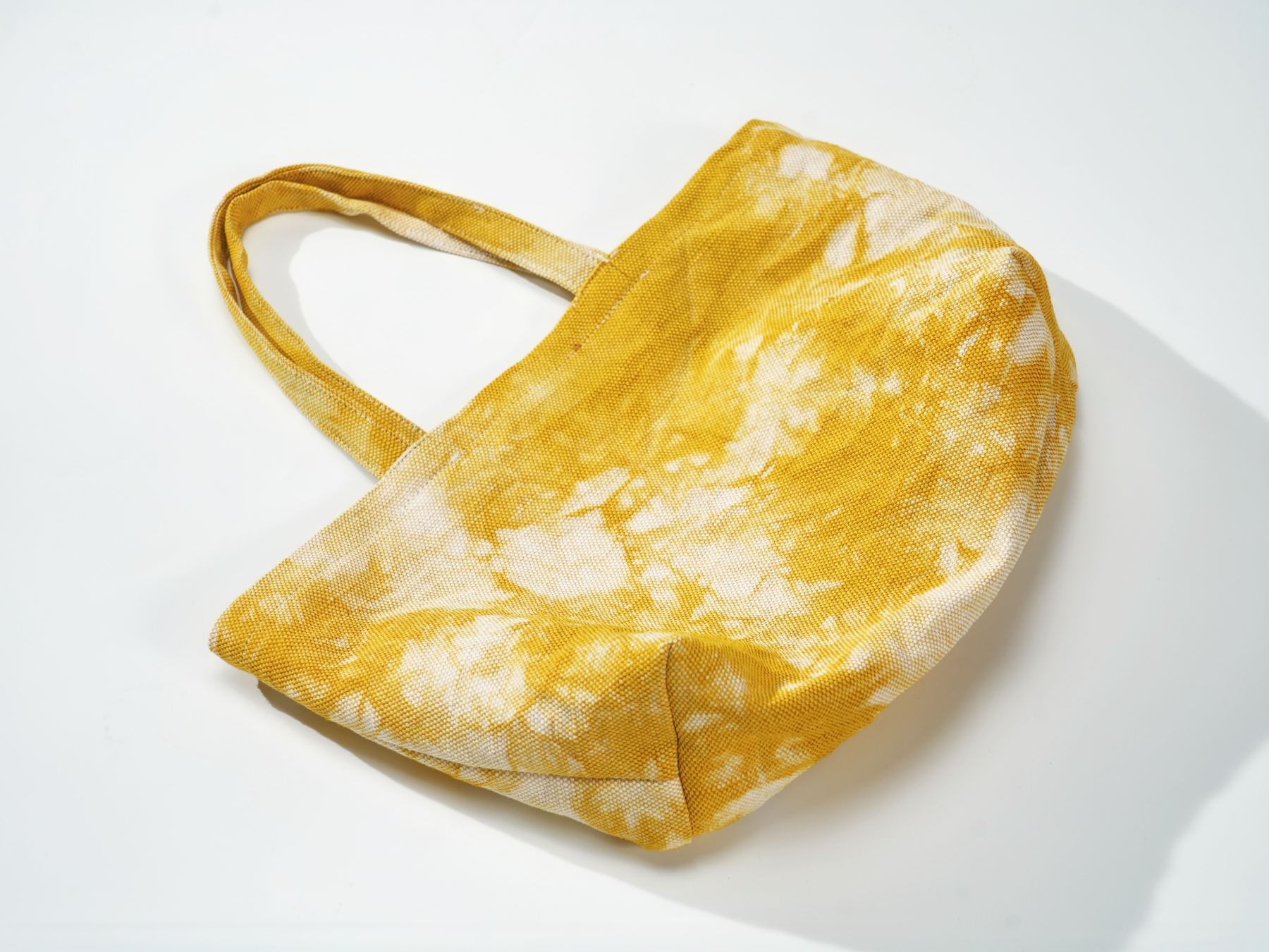 Hand-Dyed Bag with Traditional Berry Tea Craft