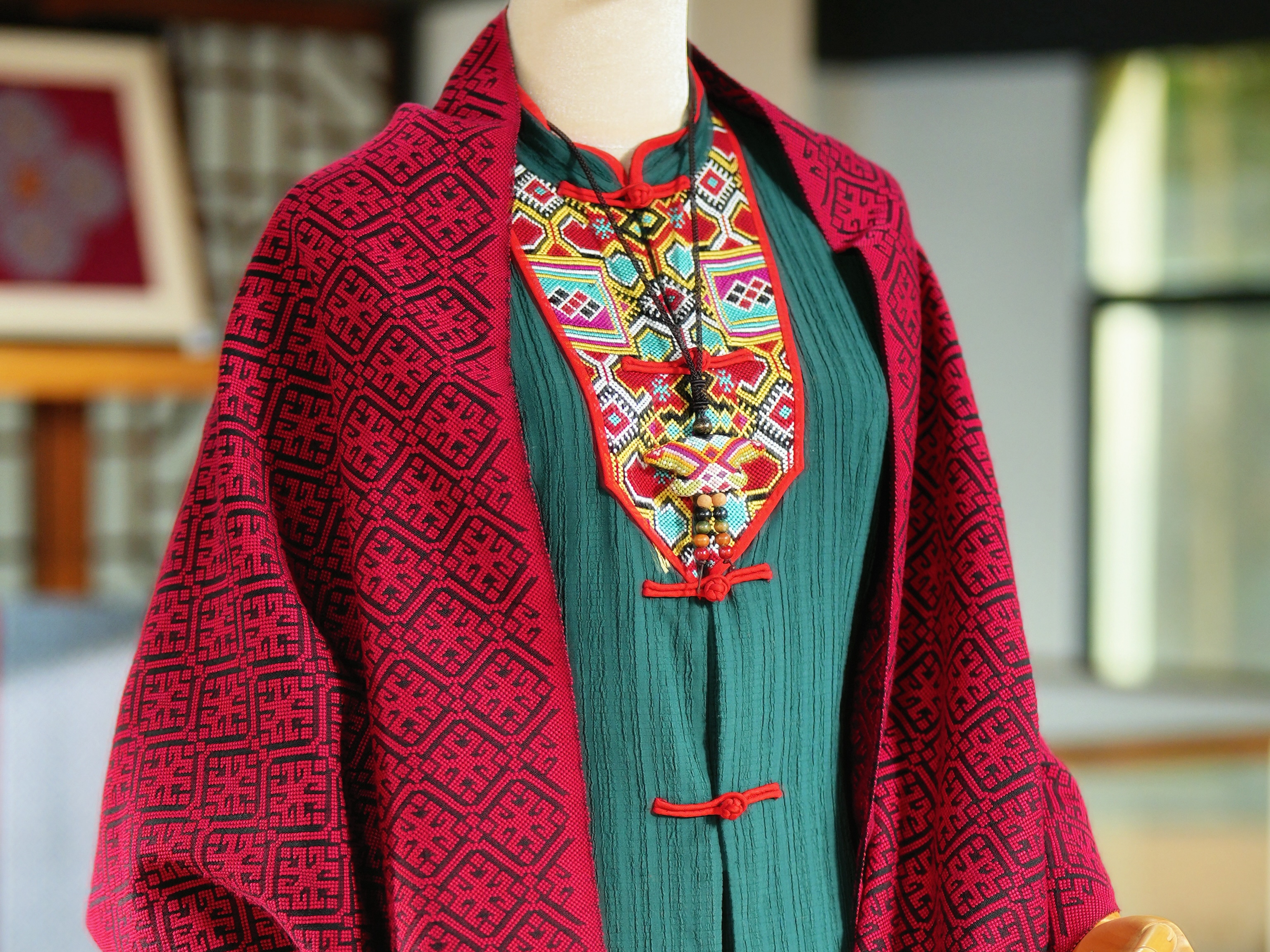 Silankapu Minority Tujia Brocade Shawl 