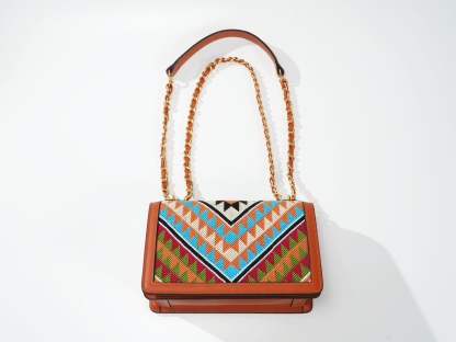 Xilankapu Tujia Brocade Crossbody Bag – Large Sawtooth Pattern, 32-Heddle Twill Weave