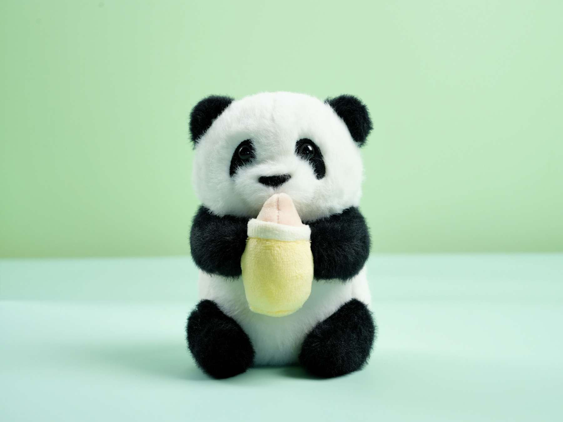 Panda Plush Charm – Apple Hug / Milk Bottle Hug