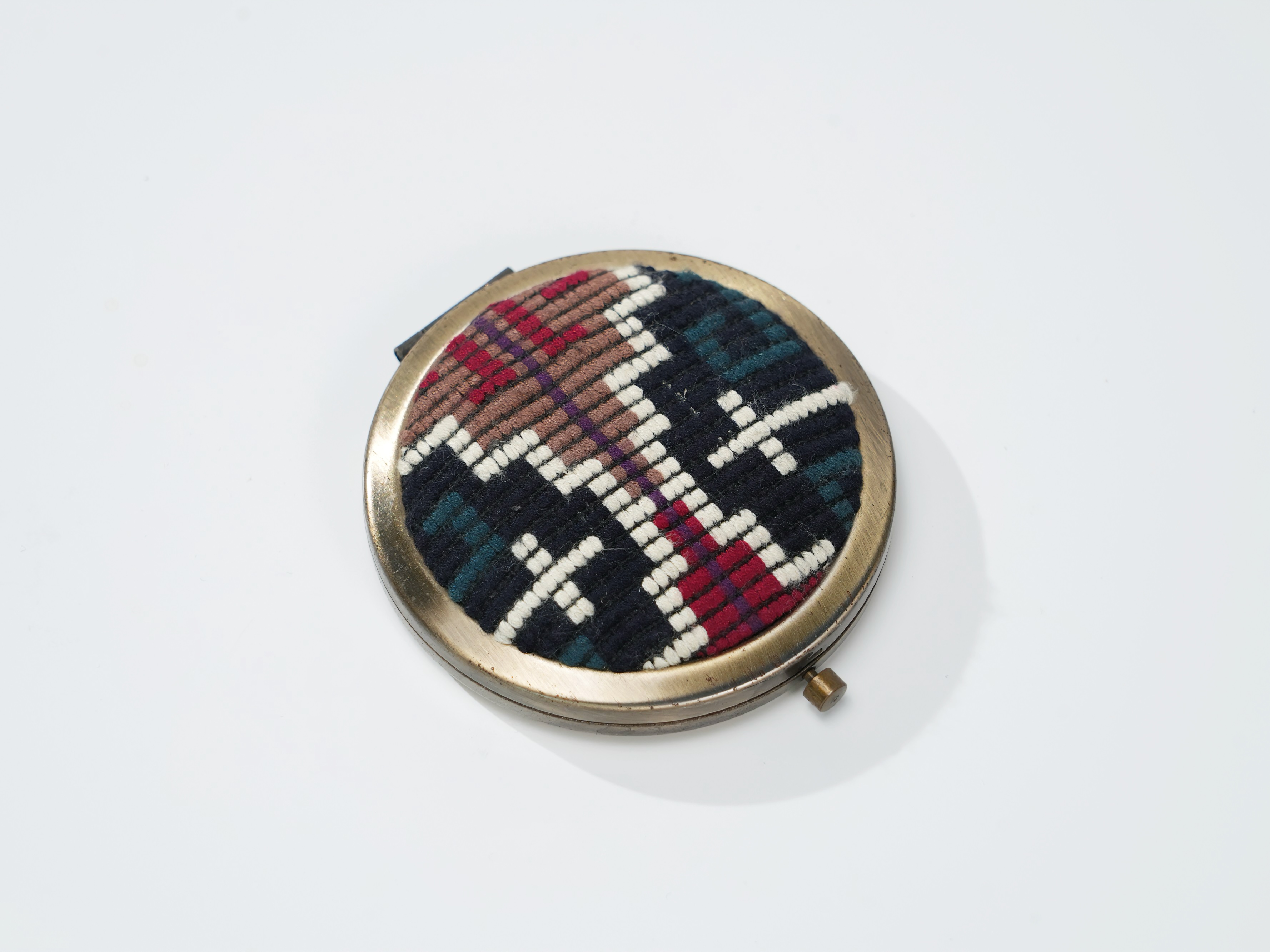 Xilan Kapu Tujia Brocade Mirror