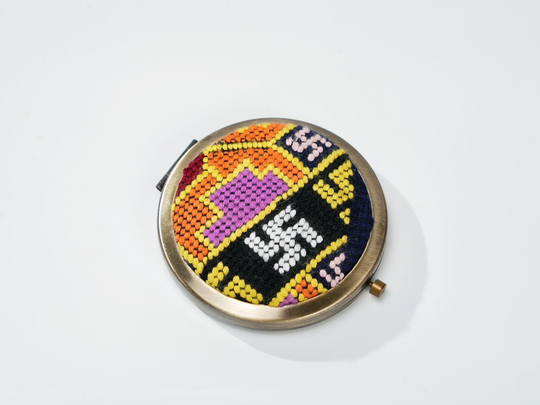 Xilan Kapu Tujia Brocade Mirror