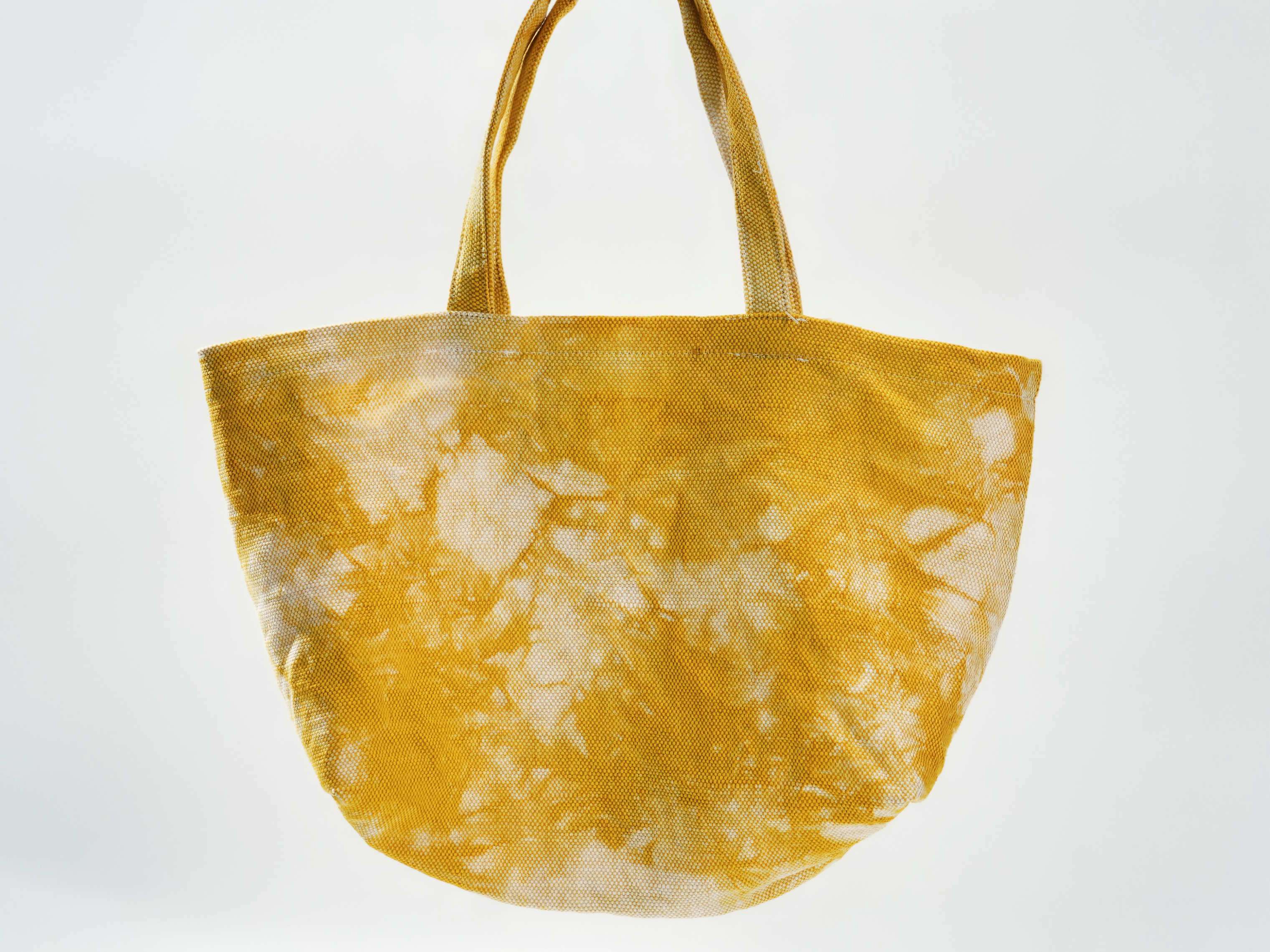 Hand-Dyed Bag with Traditional Berry Tea Craft