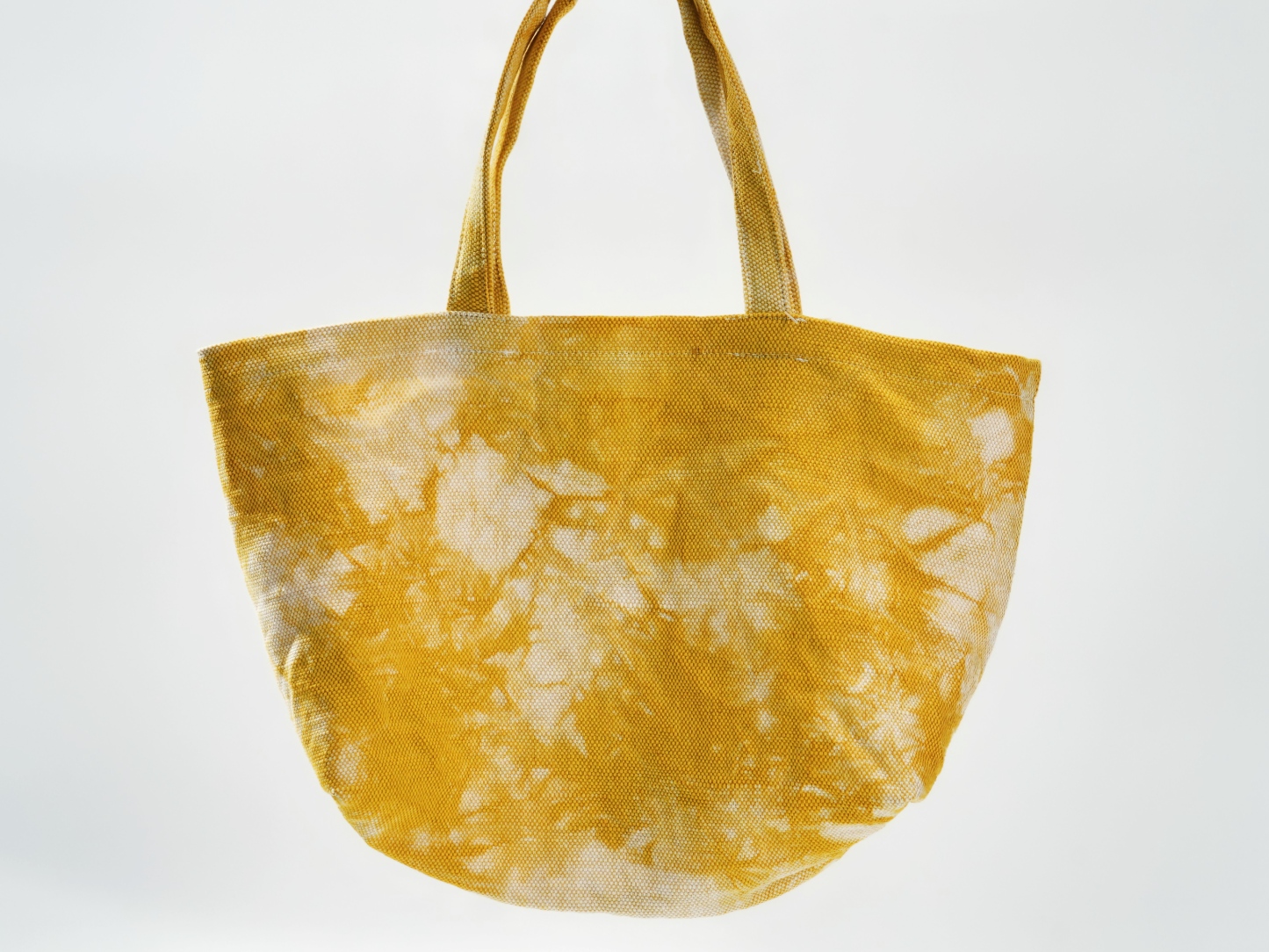 Hand-Dyed Bag with Traditional Berry Tea Craft