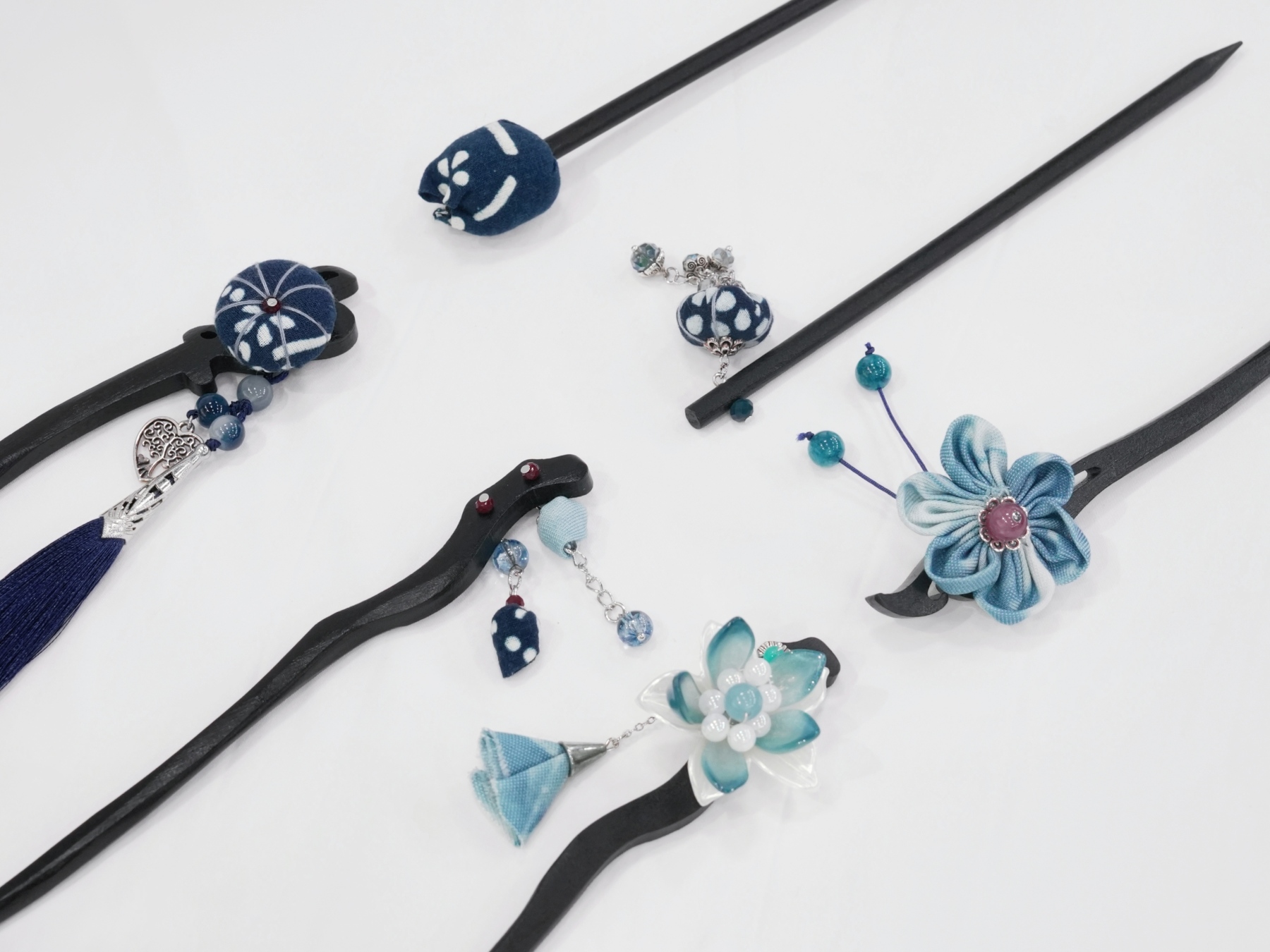 Ink Thread: Hairpin with Blue Calico Accents