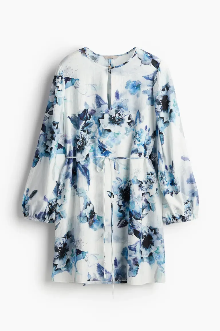 Robe à ceinture à nouer